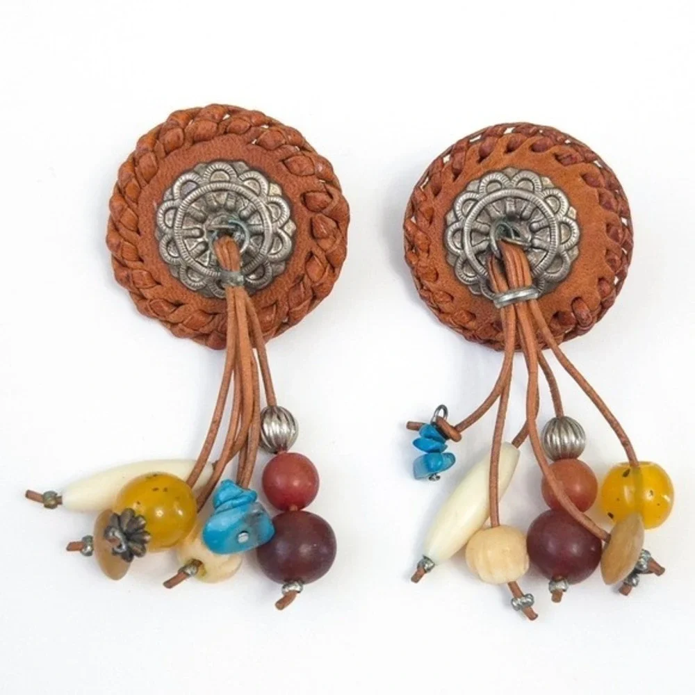 Wood‎ & Blue Beaded 28